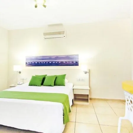 아파트호텔 Sea Cleopatra Napa Annex (adults Only) 3*